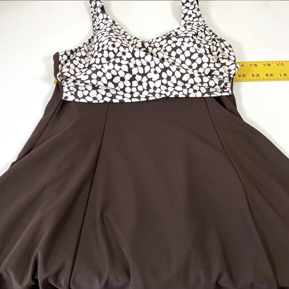 IT FIGURES Slender Thighs Chocolate Brown Daisy Print Empire Wrap Swim Dress‎ 12 - Picture 7 of 9